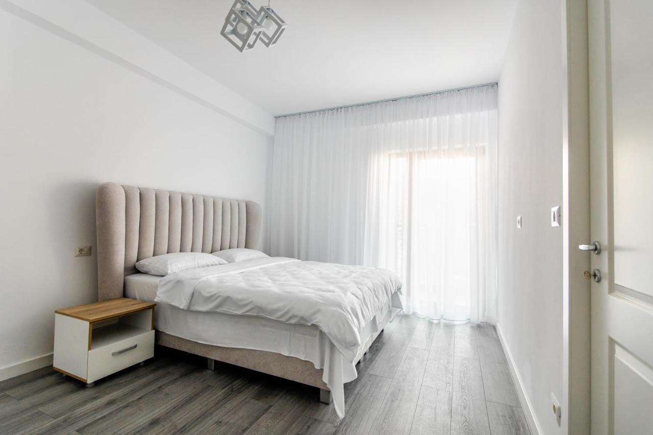 Samplus Central Apartment Craiova Exterior foto